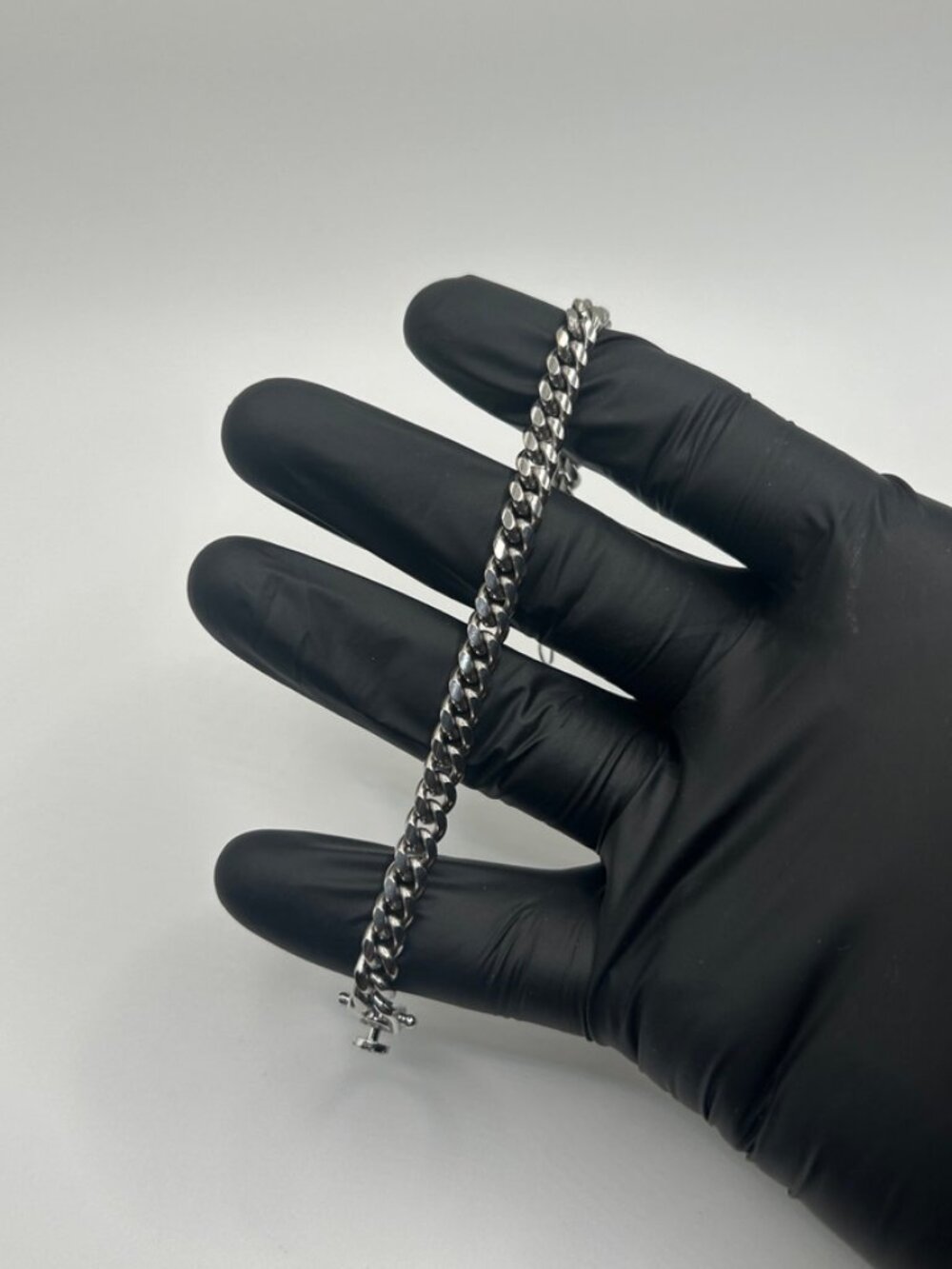 Classic Silver Cuban Bracelet 6mm 7 Inch Waterproof Stainless Steel Unisex